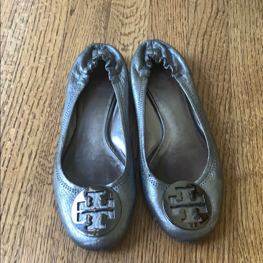 Tory Burch Reva Flats Silver Size 8